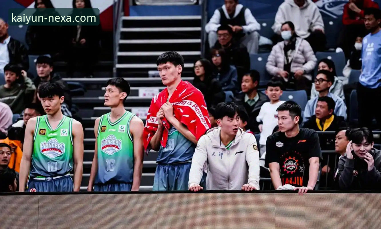 上海男篮十二连胜巩固榜首详解